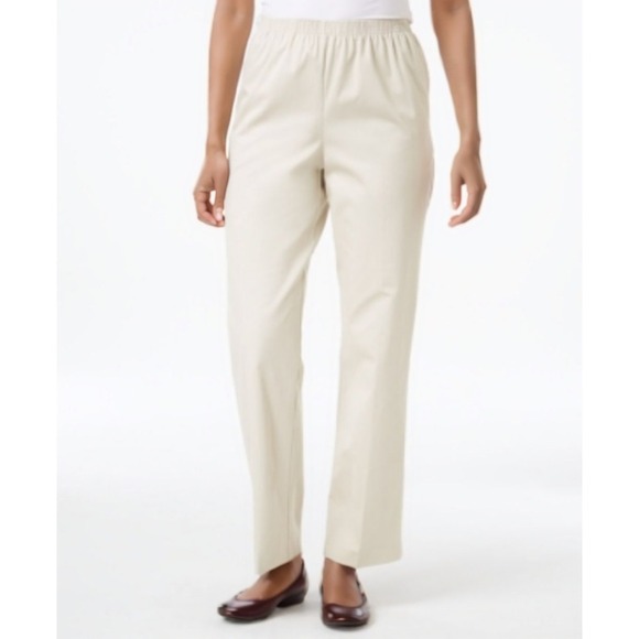Alfred Dunner Pants Womens 8 Khaki Proportioned Short Classics Straight Trouser - Picture 1 of 8